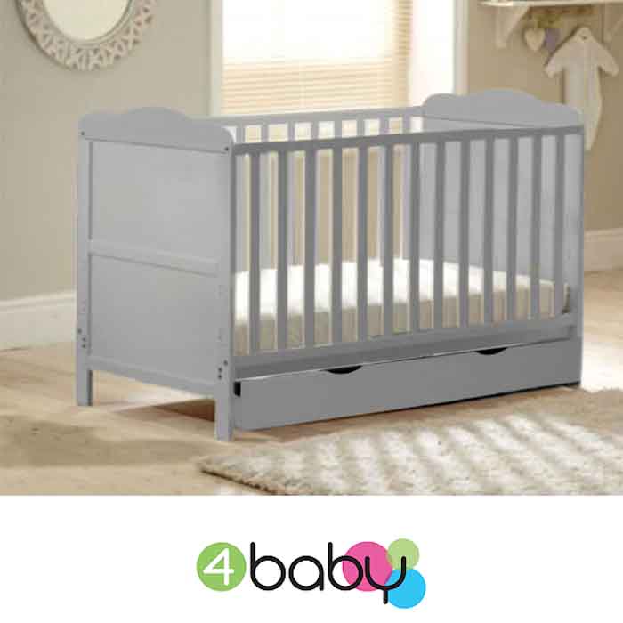 4Baby Classic Deluxe Cot Bed With Drawer & Deluxe Foam Mattress