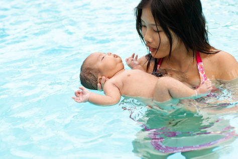 Newborn swimming