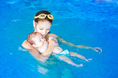 Benefits of baby swimming