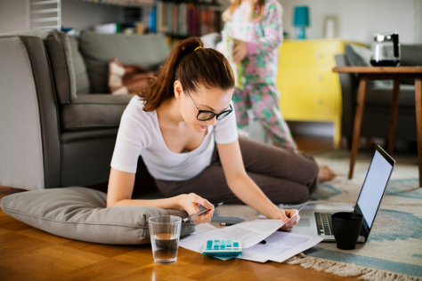 Mum trying to work at home with kids