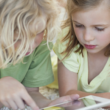 app-y-family-travels-sq